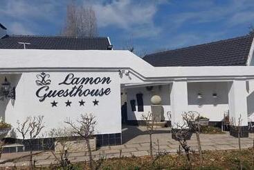 بنسيون Lamon Guesthouse