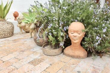 צימר John Bauer Pottery Studio