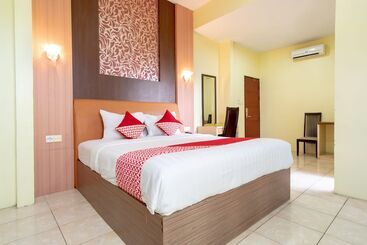 ホテル Capital O 2023 Medan Ville