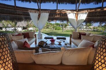 ホテル The Kasa Malindi Formerly Leopard Point Beach Resort