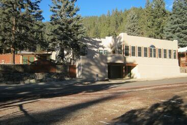 호텔 Shady Brook Inn And Resort