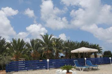 هتل West End