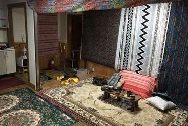 Linker Party House Hostel
