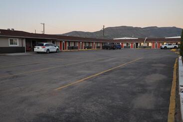 汽车旅馆 Budget Inn