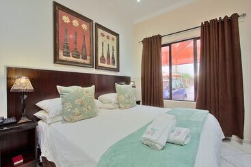 Пансион Gecko Inn