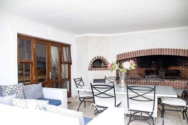 پانسیون Homestead Villas