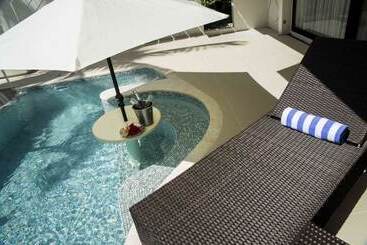 ツーリストアパートメント The Seven Stars Resort Ishigaki