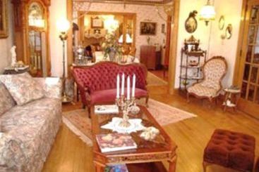 تختخواب و صبحانه Port City Victorian Inn