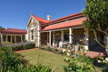 Bed and Breakfast Trafalgar Premium Vintage Suites