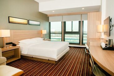 هتل Hyatt Place Shenzhen Airport