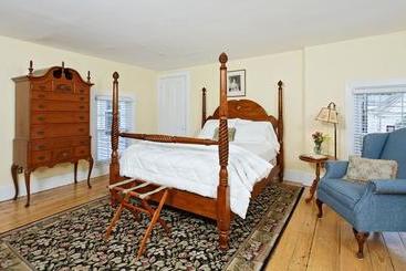 تختخواب و صبحانه Kennebec Inn
