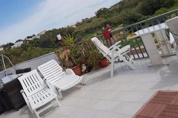 آپارتمانهای توریستها Stunning Views 4 Bedrooms Penthouse In Marsaxlokk