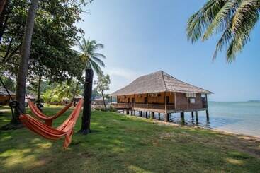 Bintan Spa Villa Beach Resort & Spa