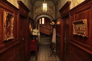 تختخواب و صبحانه Anges Gardiens