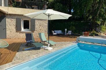 ベッドアンドブレックファースト Chambres D'hôtes La Bastide St Julien