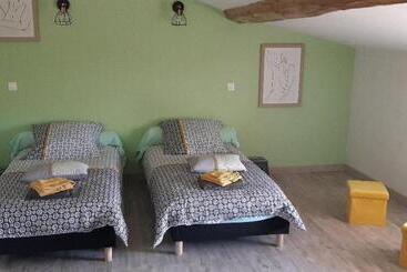 مبيت وإفطار La Clé Des Champs