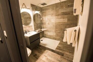 تختخواب و صبحانه La Maison Gustave