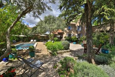 住宿加早餐  Le Jardin De Mazan