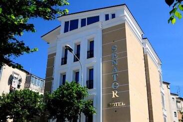 בית מלון כפרי Senator