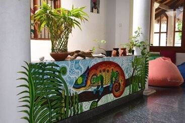 Hostel First Colombo Airport