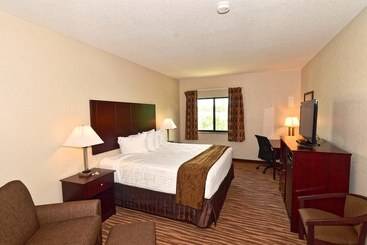 فندق Cobblestone Inn & Suites   Clarion