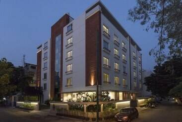 בית מלון כפרי Eastin Residences Vadodara