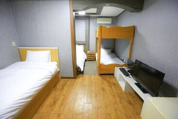 בית מלון כפרי Goodstay Daegwallyeongsanbang