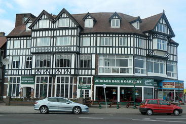 בית מלון כפרי Grosvenor House