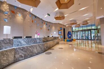 هتل Holiday Inn Express Panjin Downtown, An Ihg