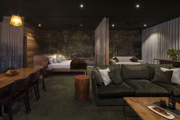 هتل The Cinema Suites