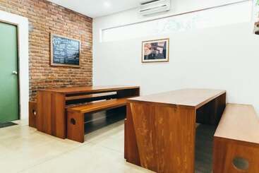 بنسيون Moss Colombo