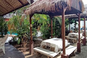 پانسیون Villa Sisavad Guesthouse