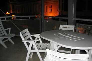 آپارتمان Rialto Suites