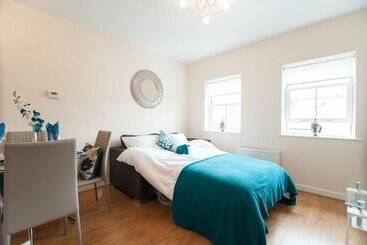 דירות לתיירים Station Suites