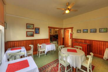 Acacia Bed And Breakfast