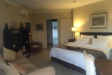 تختخواب و صبحانه 78on5th In Hermanus