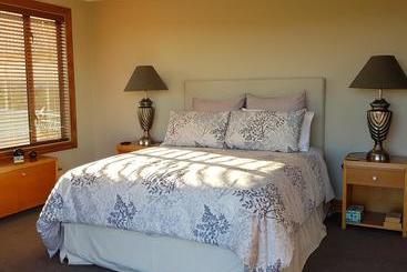تختخواب و صبحانه Aldaha Luxury Accommodation