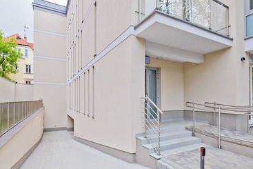 Very Berry   Orzeszkowej 16   Mtp Apartment, Parking, Check In 24h