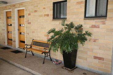 Emerald Central Palms Motel