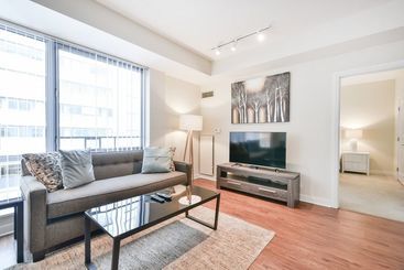 Global Luxury Suites At West End