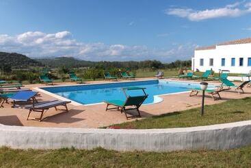 בית מלון כפרי Baia Cea