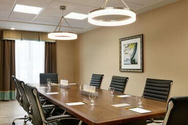 Отель Hilton Garden Inn Statesville