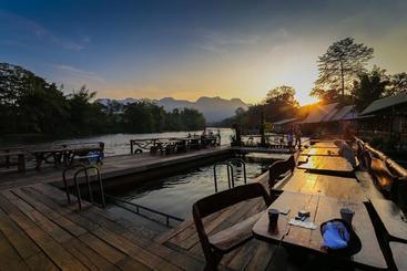 ホテル Saiyok Mantra Resort