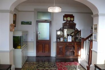 پانسیون Hay Farm House