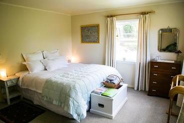 Plum Tree House And Quince Cottage