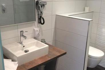 تختخواب و صبحانه Chambres D'hotes Chez Marie