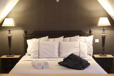 تختخواب و صبحانه La Pomme D'amour