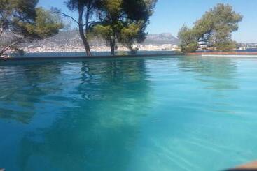 ベッドアンドブレックファースト Villa Chateau Les Terrasses, Tamaris, Vues Mer Exceptionnelles Au Calme, Mer Et Plage à 2mn à Pied