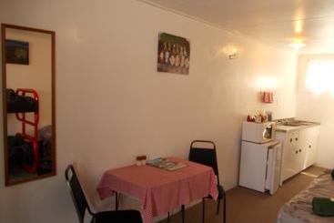 Bignell Street Motel