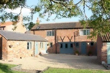 Хостел The Crown & Plough